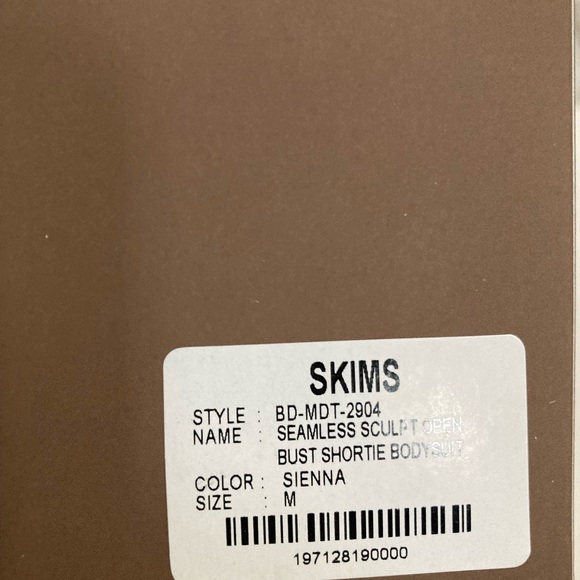 Skims shape wear - Picture 5 of 5